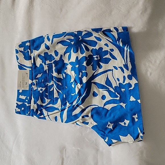 New w/ tag J Crew flowered shorts - Picture 1 of 7